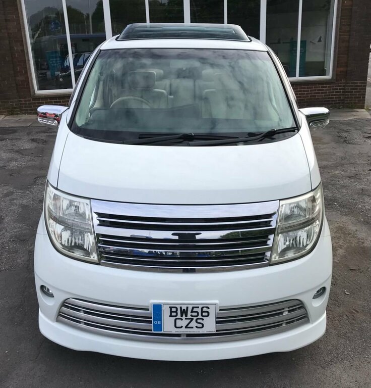 Nissan Elgrand Automatic #39