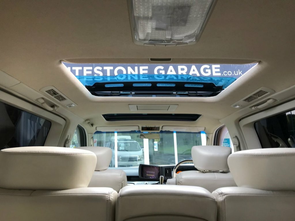 Nissan Elgrand Automatic #31