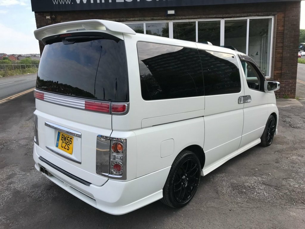 Nissan Elgrand Automatic #37