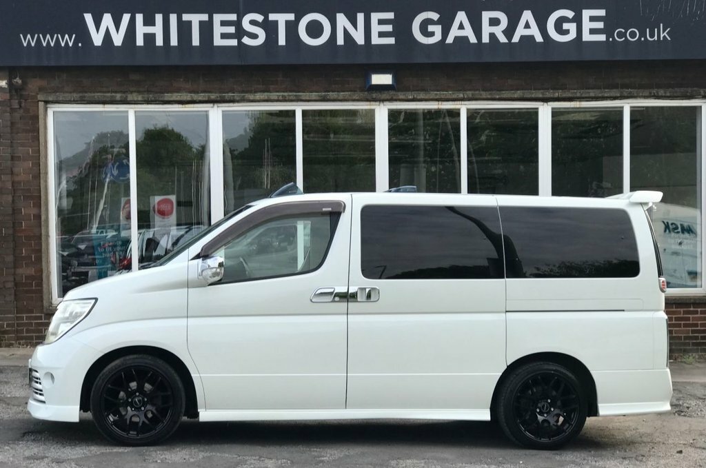 Nissan Elgrand Automatic #5