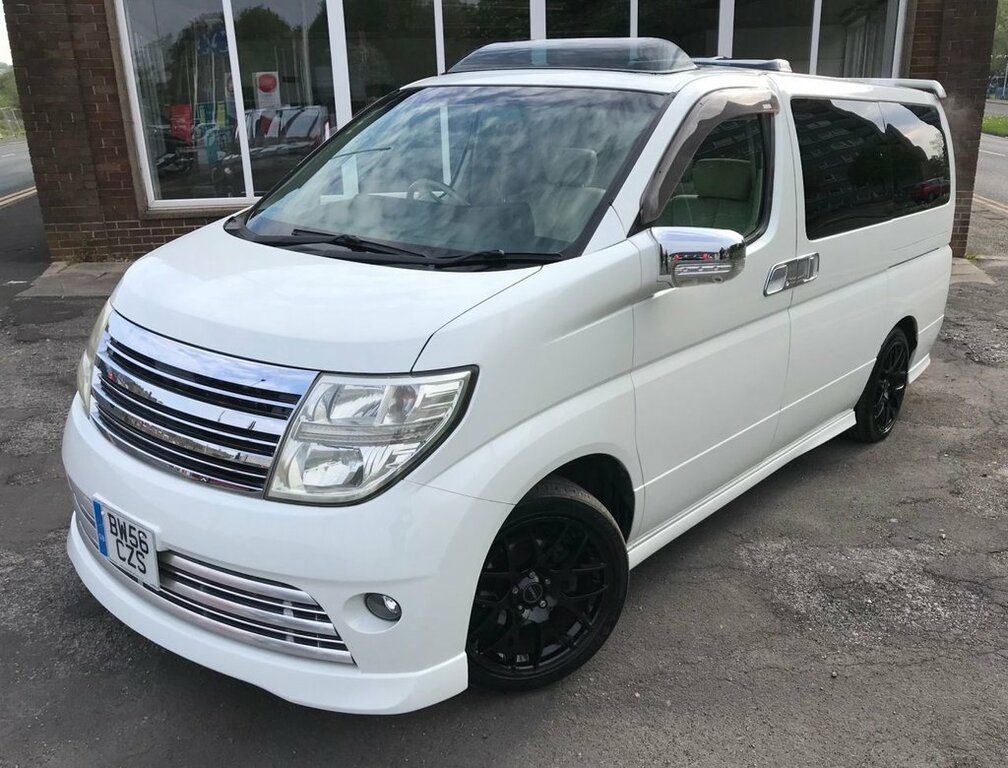 Nissan Elgrand Automatic #33