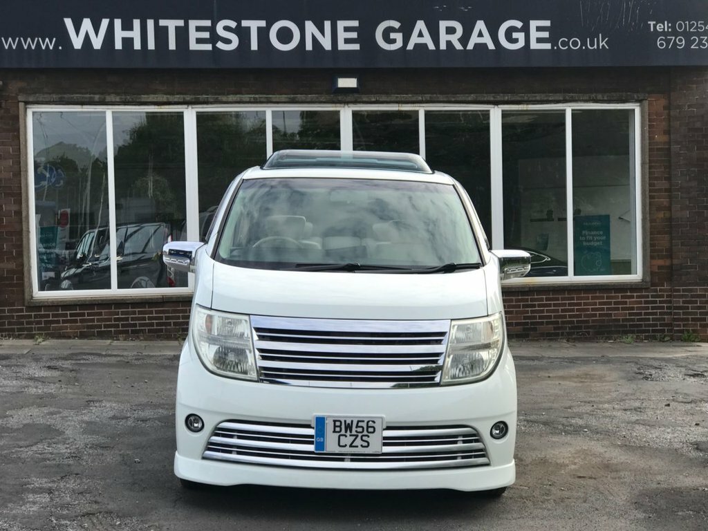 Nissan Elgrand Automatic #8