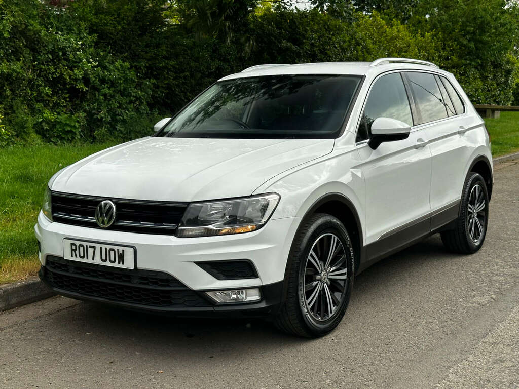 Volkswagen Tiguan Suv 2.0 Tdi Bluemotion Tech Se Navigation Suv RO17UOW White #3