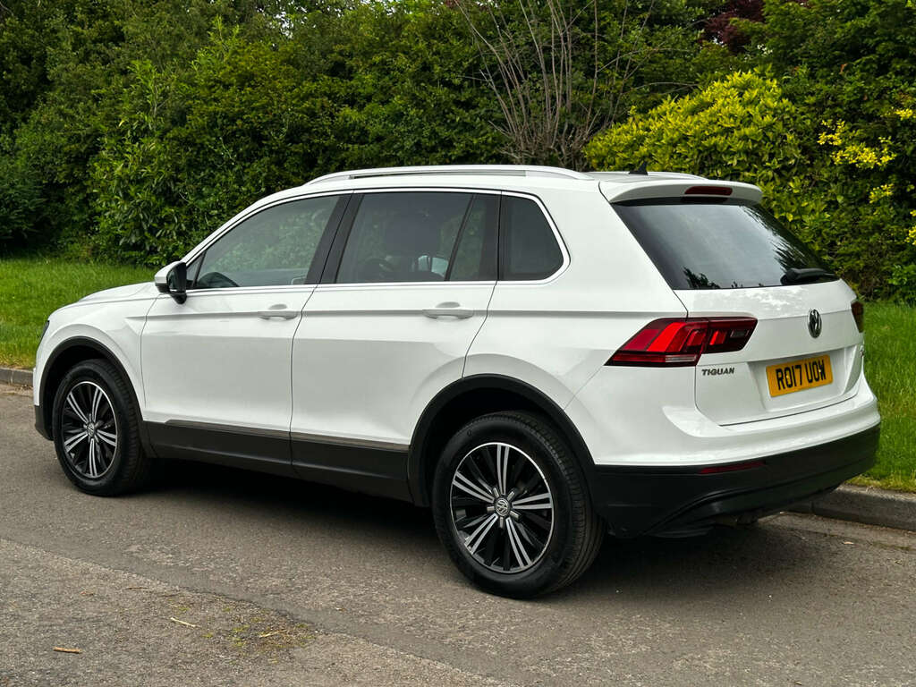 Volkswagen Tiguan Suv 2.0 Tdi Bluemotion Tech Se Navigation Suv RO17UOW White #5