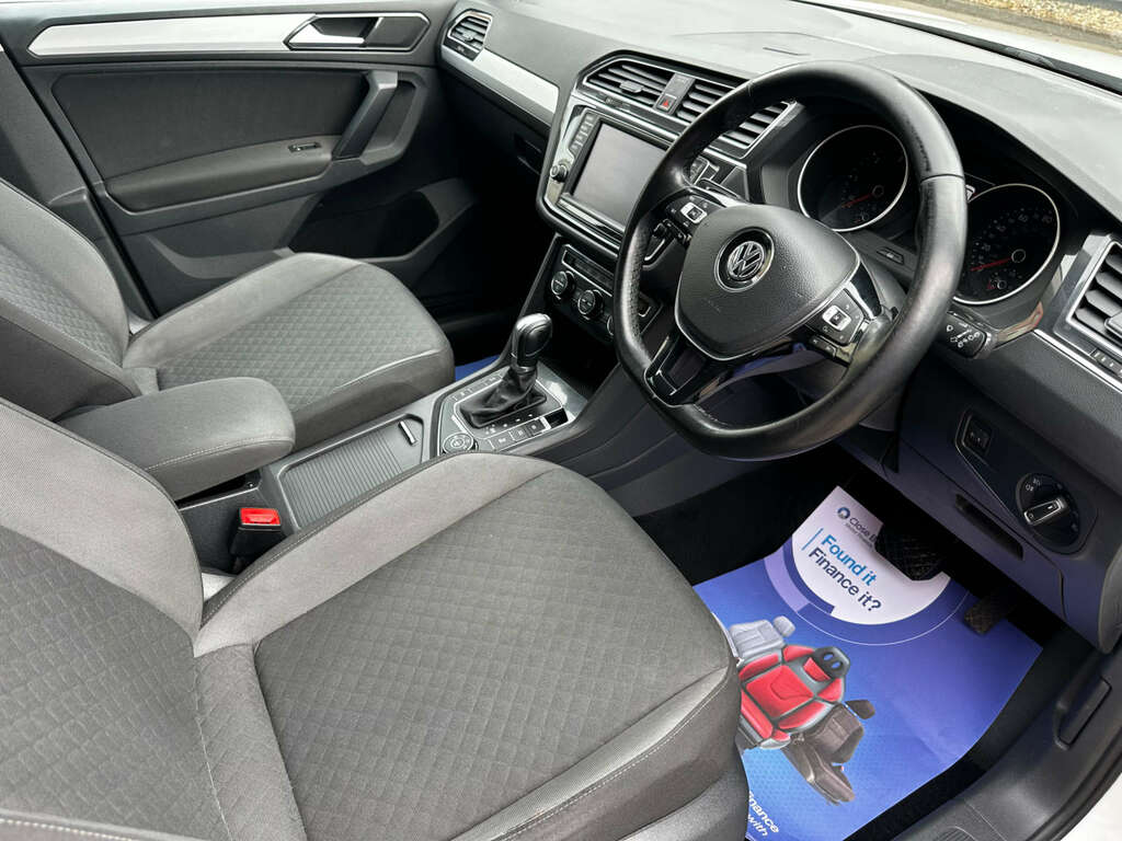 Volkswagen Tiguan Suv 2.0 Tdi Bluemotion Tech Se Navigation Suv RO17UOW White #2