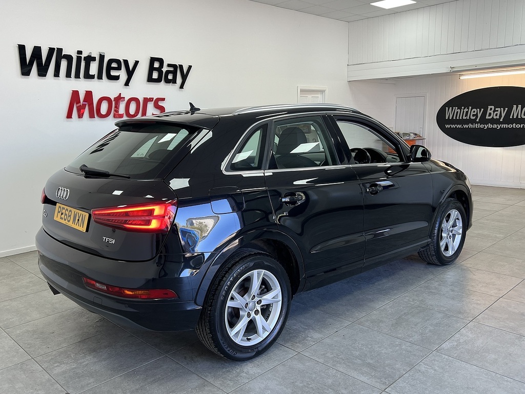 Audi Q3 Tfsi Cod Sport PE68WXN Black #2