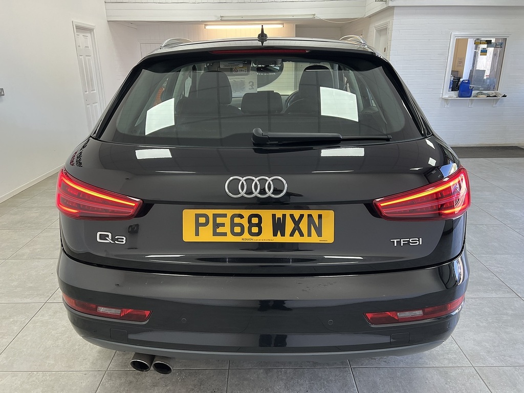 Audi Q3 Tfsi Cod Sport PE68WXN Black #3