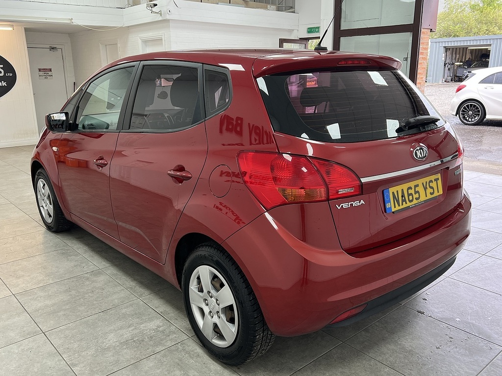 Kia Venga 1 Air NA65YST Red #5