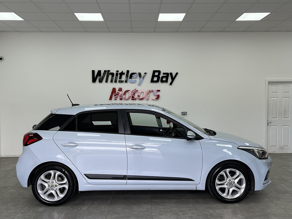 Hyundai I20 Premium Nav NV18YFG #2
