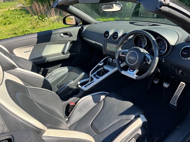 Audi TT 2.0 Tdi S Line Roadster Quattro Euro 5 Black #4