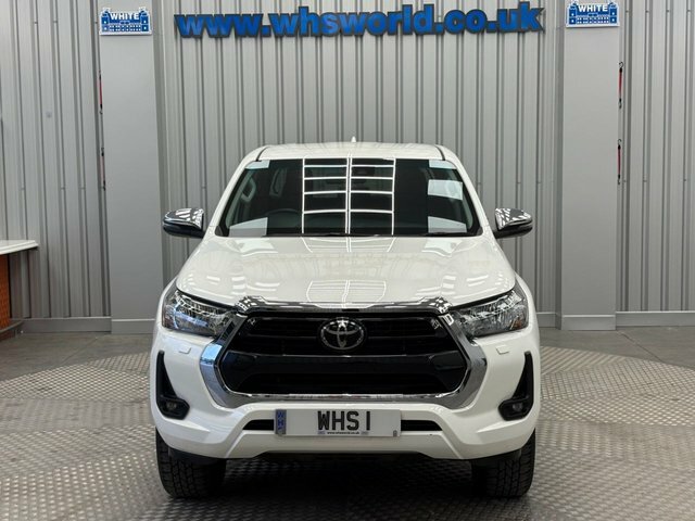 Toyota HILUX 2023 2.4 D-4d 150 Bhp Icon Dcab Pickup 4Wd White #2