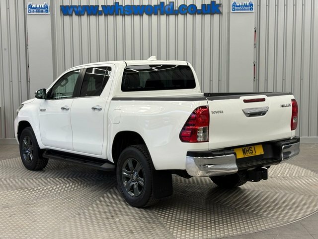 Toyota HILUX 2023 2.4 D-4d 150 Bhp Icon Dcab Pickup 4Wd White #4
