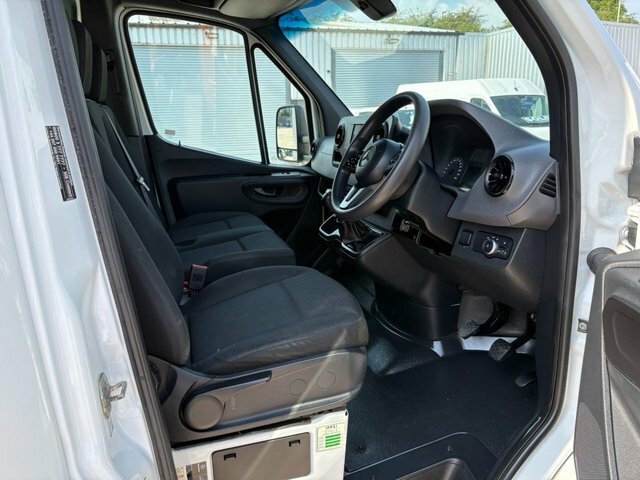 Mercedes-Benz Sprinter 2021 2.1 Cdi 143 Bhp 314 L3 Luton Rwd Euro KU21ZFV White #5