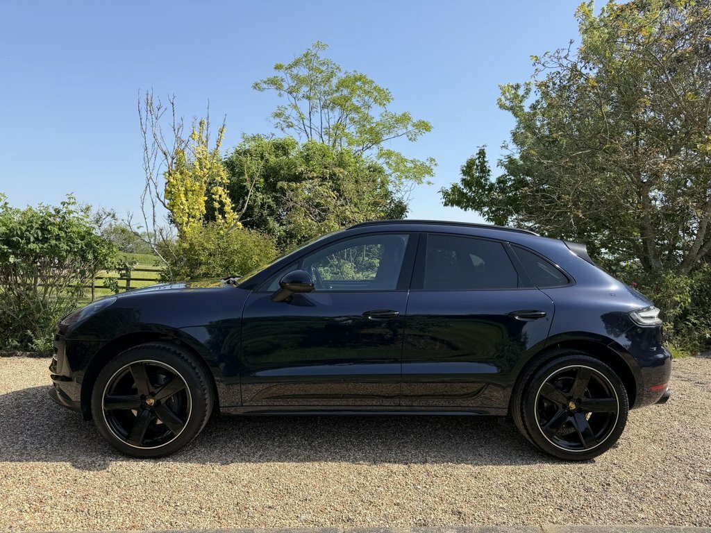 Porsche Macan 2L Null Blue #2