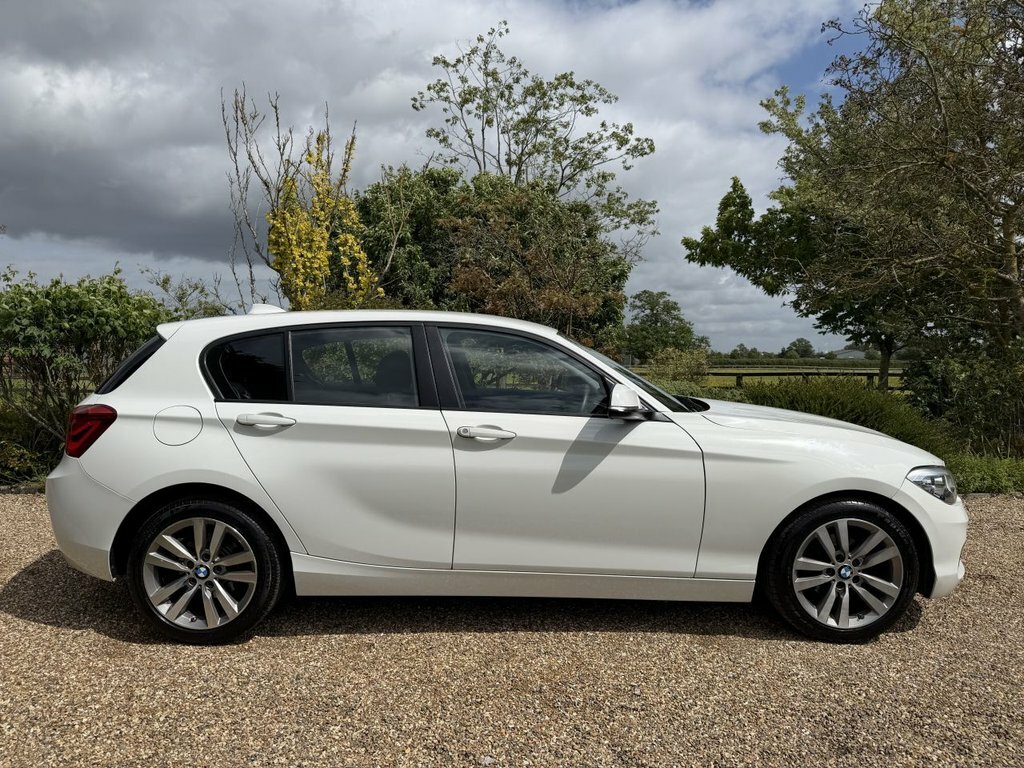 BMW 1 Series 118I Sport FD68OAY White #4