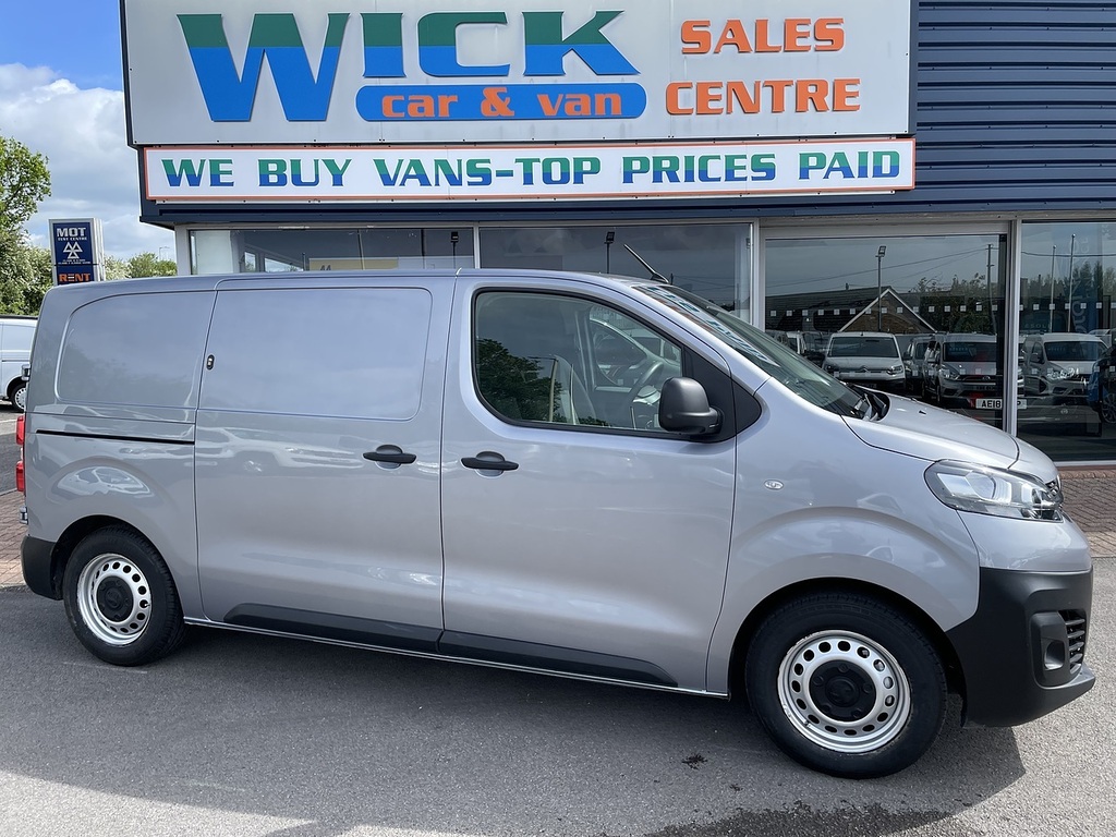 Vauxhall Vivaro 1.5 Turbo D 2700 Dynamic Panel Van 6Dr Manu YE22OBX Grey #2