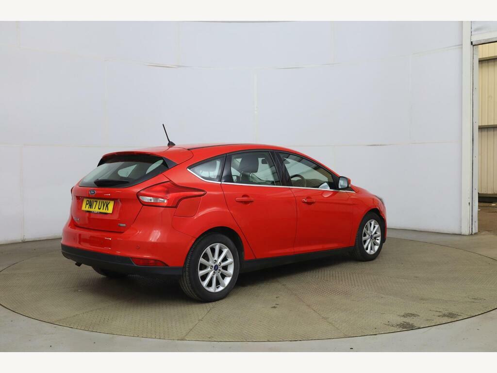 Ford Focus 1.0T Ecoboost Titanium Euro 6 S S PN17UYK Red #4