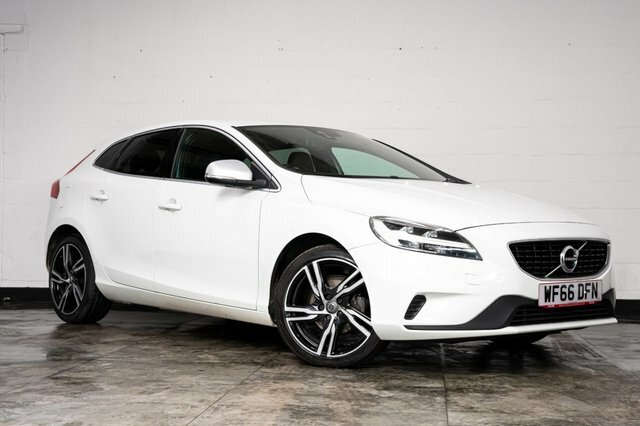Volvo V40 2016 2.0 D2 R-design Pro Hatchback Manu Black