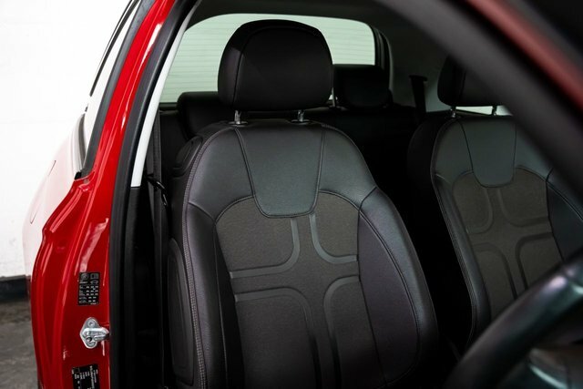 Vauxhall Adam 2016 1.4I Slam Hatchback Euro 6 DK66NKN Red #4