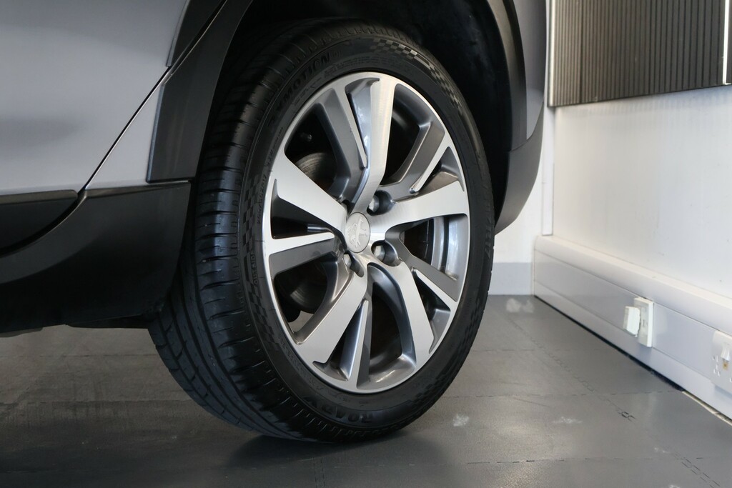 Peugeot 2008 Suv 1.2 Puretech Allure 201818 KM18HHC Grey #3