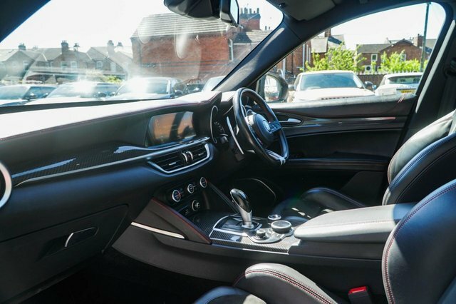 Alfa Romeo Stelvio 2019 2.9 V6 Bi-turbo Quadrifoglio Suv A Black #3