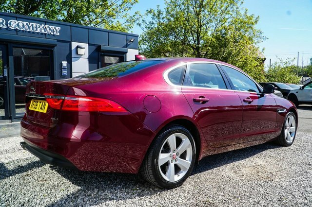 Jaguar XF 2017 2.0D Portfolio Saloon Euro 6 KF09TAN Red #5