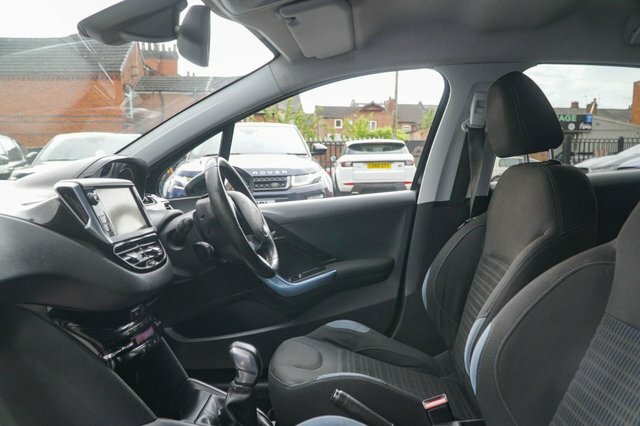 Peugeot 208 2012 1.4 Vti Allure Hatchback Eu Black #2