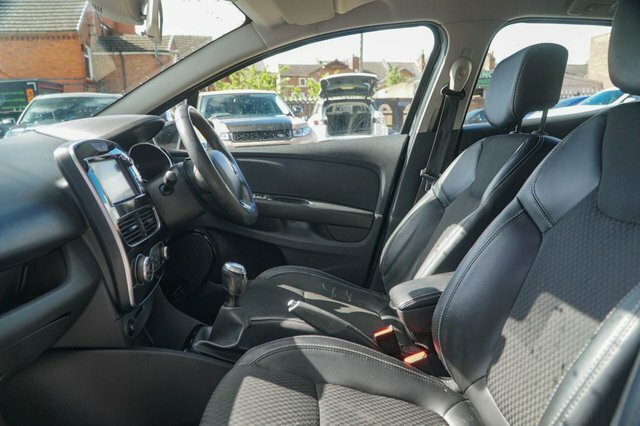 Renault Clio 2016 1.5 Dci Dynamique S Nav Hatchback WP66ESV Black #2