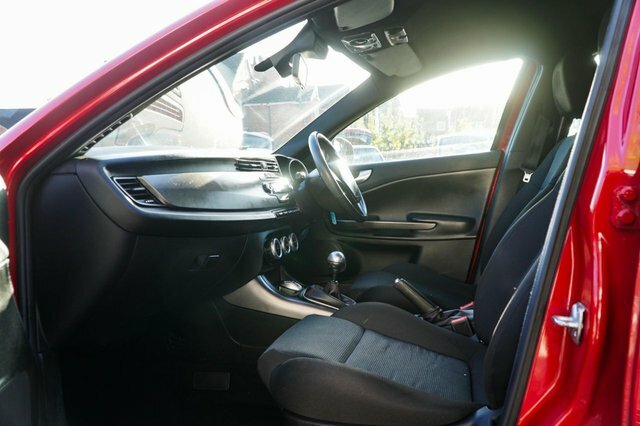 Alfa Romeo Giulietta 2013 1.4 Tb Multiair Collezione Hatchback Petr Red #4