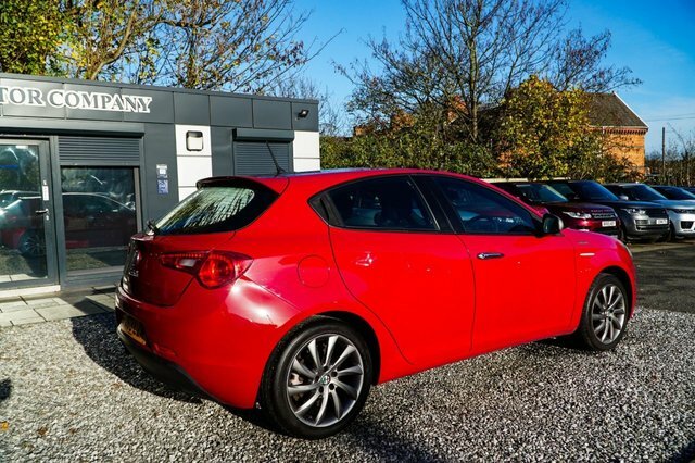 Alfa Romeo Giulietta 2013 1.4 Tb Multiair Collezione Hatchback Petr Red #6