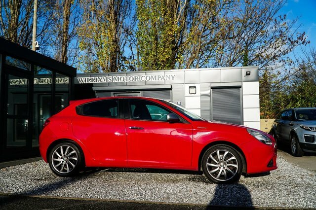 Alfa Romeo Giulietta 2013 1.4 Tb Multiair Collezione Hatchback Petr Red #3