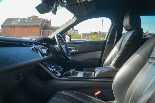 Land Rover Range Rover Velar 2017 2.0 D180 R-dynamic S Suv 4Wd ND67CPU Black #4