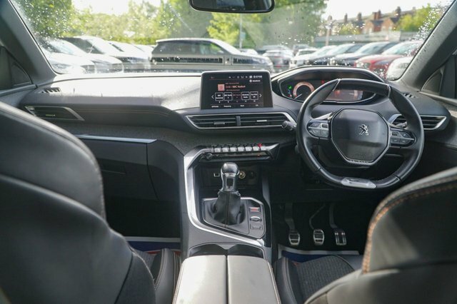 Peugeot 3008 2018 1.2 Puretech Gt Line Premium Suv M GP18OPY White #2