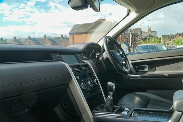 Land Rover Discovery Sport 2018 2.0 Ed4 Se Tech Suv Euro 6 HN68NTA Black #2