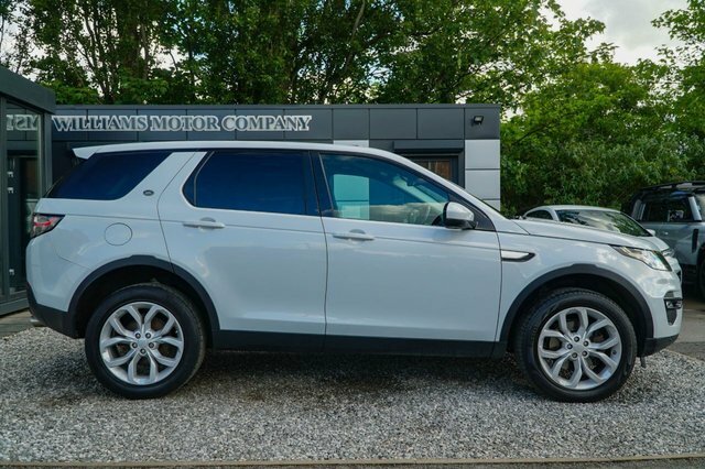 Land Rover Discovery Sport 2018 2.0 Td4 Hse Suv 4Wd Euro 6 S LK67EEX White #6