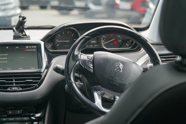 Peugeot 2008 2019 1.2 Puretech Allure Premium Suv Ma BF19OSJ Black #4