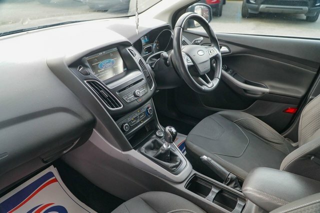Ford Focus 2016 1.0T Ecoboost Zetec Hatchback Manu FM16JVL Grey #4