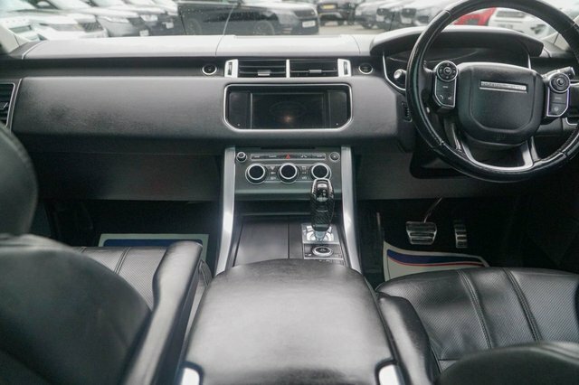 Land Rover Range Rover Sport 2015 3.0 Sd V6 Hse Dynamic Suv 4Wd YF65FZY Black #4