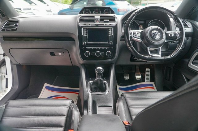 Volkswagen Scirocco 2015 2.0 Tdi Bluemotion Tech R-line Hatchback YT65JKE White #4