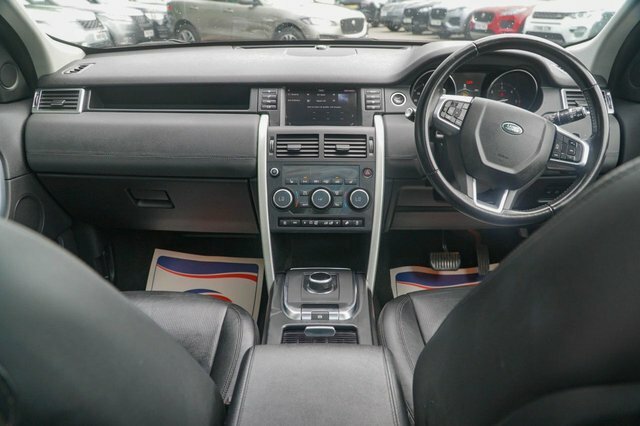 Land Rover Discovery Sport 2018 2.0 Td4 Hse Black Suv 4Wd Eur OV18WHW White #4