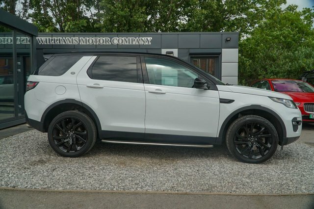 Land Rover Discovery Sport 2018 2.0 Td4 Hse Black Suv 4Wd Eur OV18WHW White #6