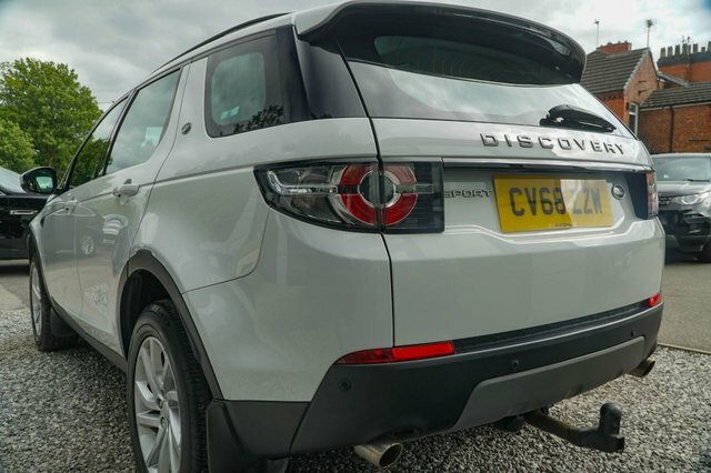 Land Rover Discovery Sport 2018 2.0 Td4 Se Tech Suv 4Wd Euro CV68ZZW White #5