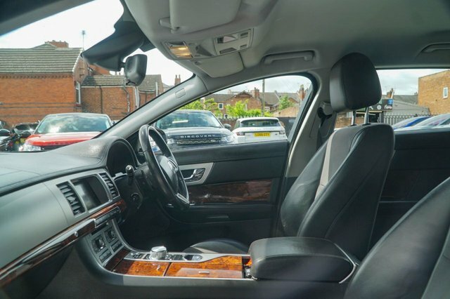 Jaguar XF 2013 2.2D Se Business Sportbrake E WR13RTR Silver #2
