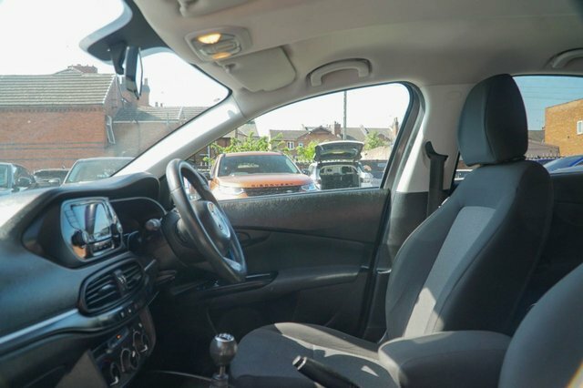 Fiat Tipo 2019 1.4 Mpi Easy Hatchback Euro Grey #2