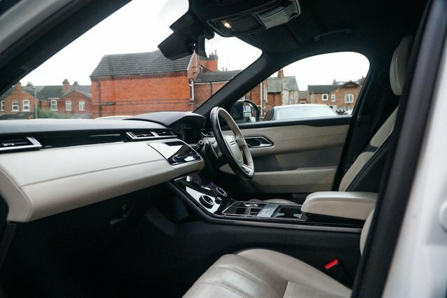 Land Rover Range Rover Velar 2018 2.0 D180 R-dynamic Hse Suv 4W BJ68DFU White #2