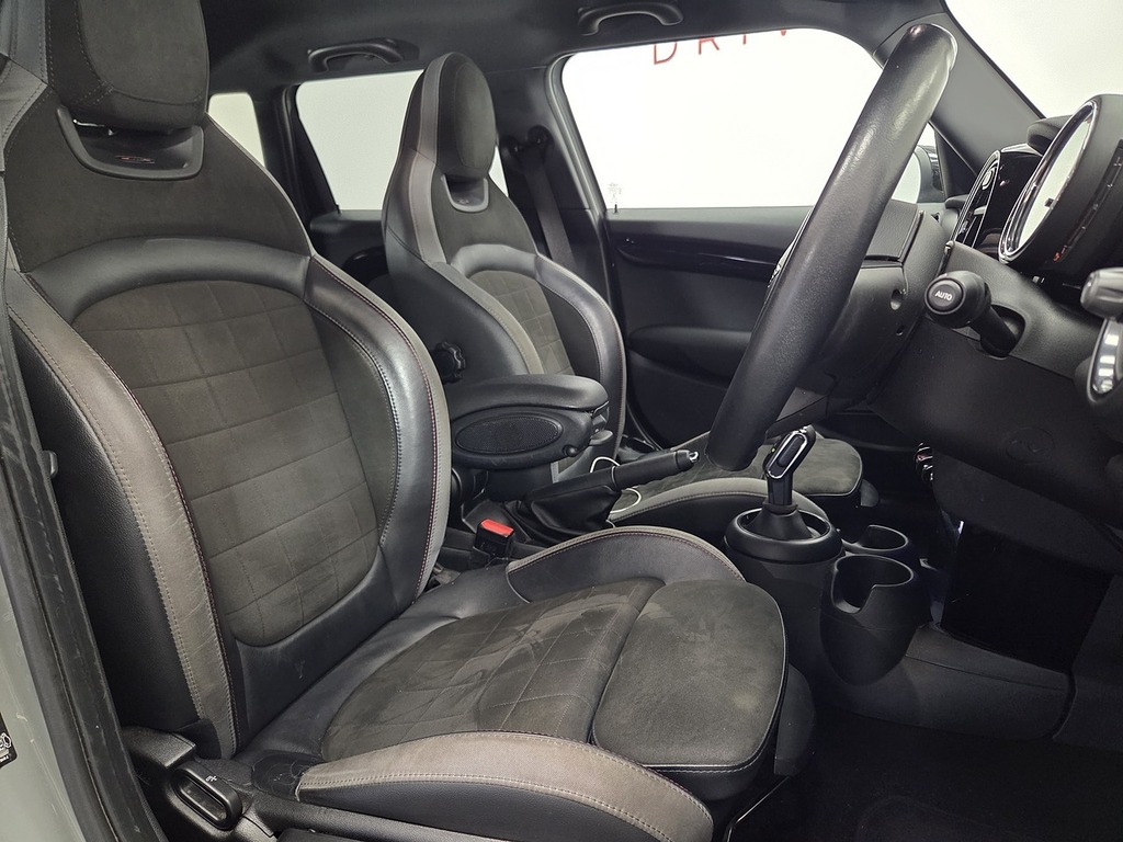 Mini Hatch 1.5 Cooper Sport Hatchback Steptronic E YB20BXL Grey #2