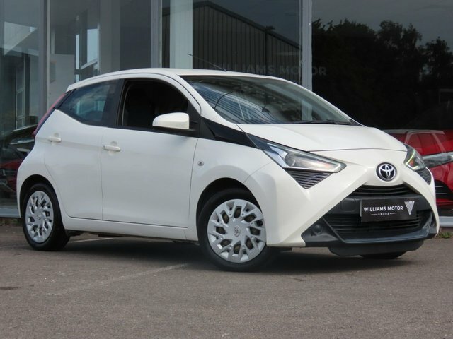 Toyota Aygo 2019 1.0 Vvt-i X-play Hatchback FA19WSE White #2