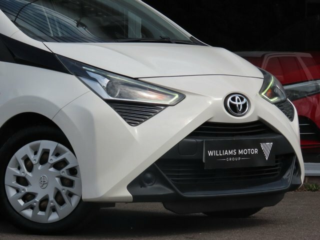 Toyota Aygo 2019 1.0 Vvt-i X-play Hatchback FA19WSE White #3