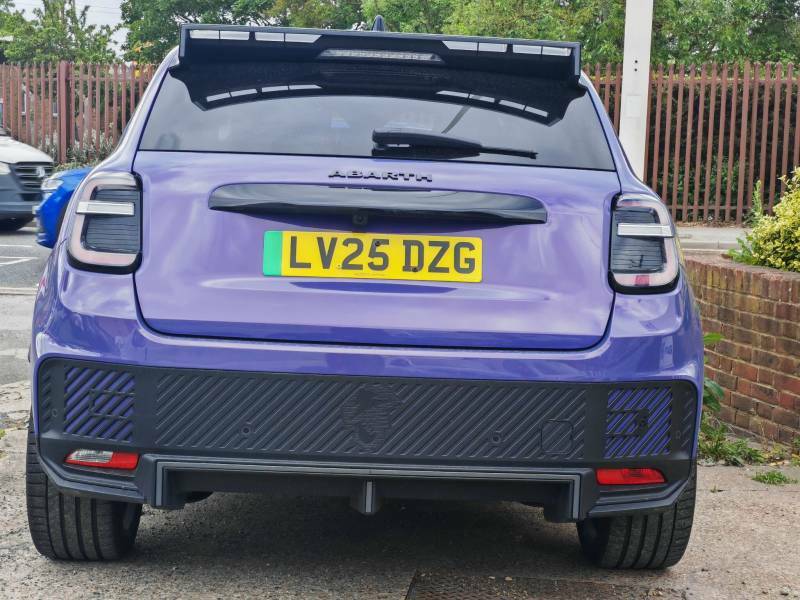 Abarth 600e 54Kwh Scorpionissima - 2025 25 Purple #5