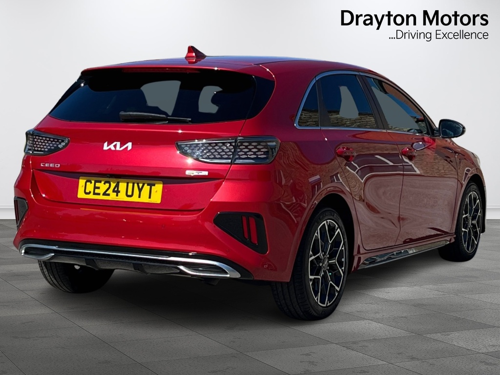 Kia Ceed 1.5 T Gdi Gt Line Hatchback CE24UYT Red #6